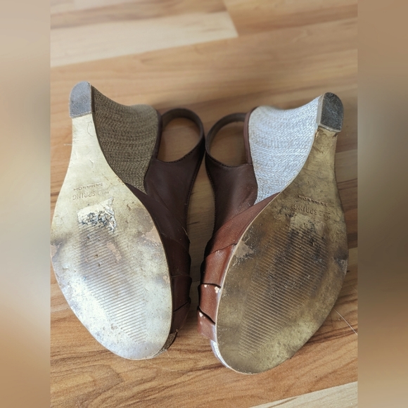 Spring brown heels - Picture 3 of 3